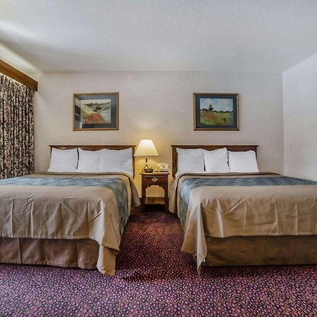 Econo Lodge Near Reno-Sparks Convention Center Dış mekan fotoğraf
