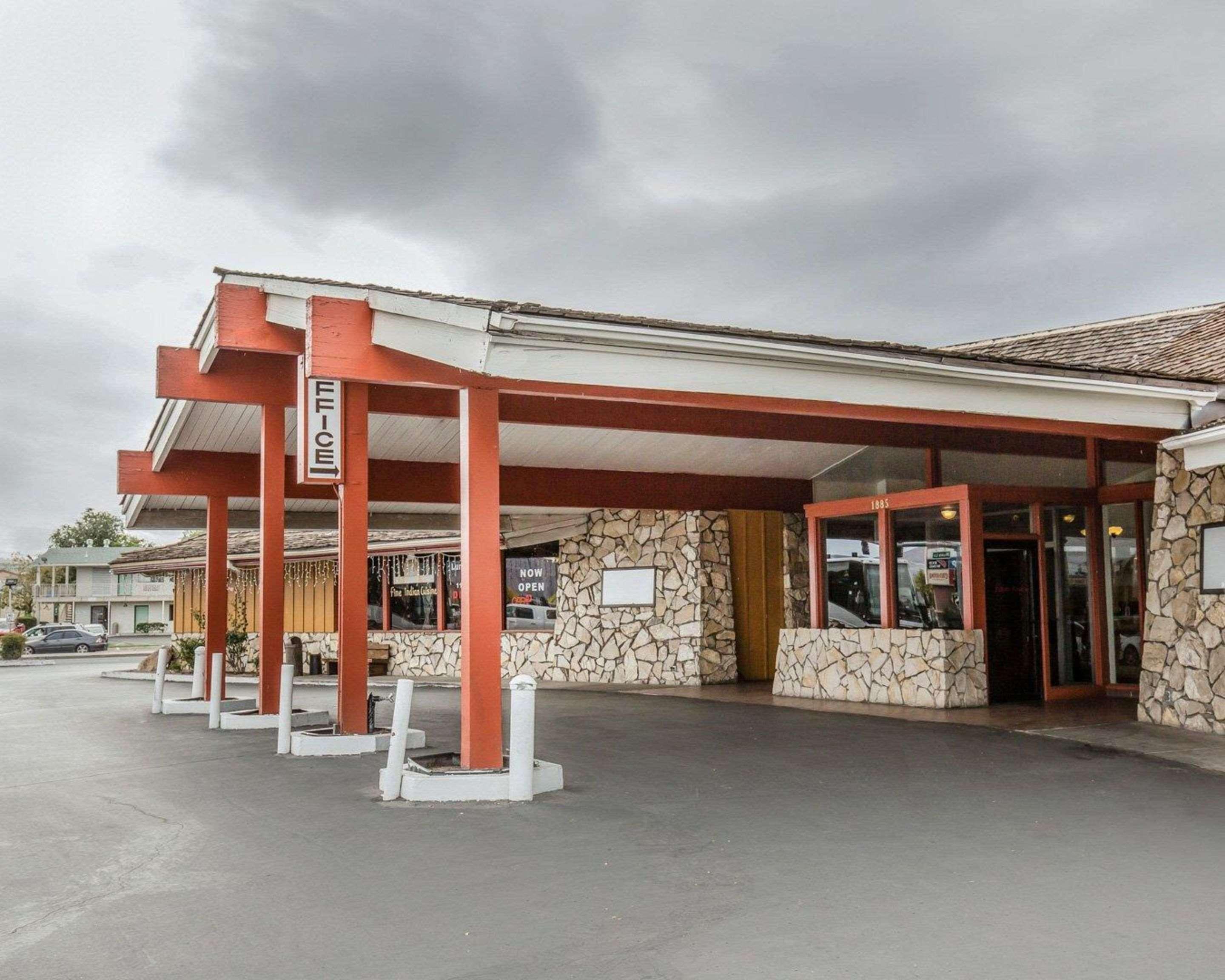 Econo Lodge Near Reno-Sparks Convention Center Dış mekan fotoğraf